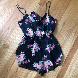 Floral tie back romper